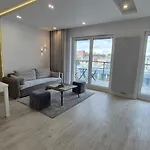 Boznicza Old Town Lux Apartment, Self Check-In 24H, Free Parking
