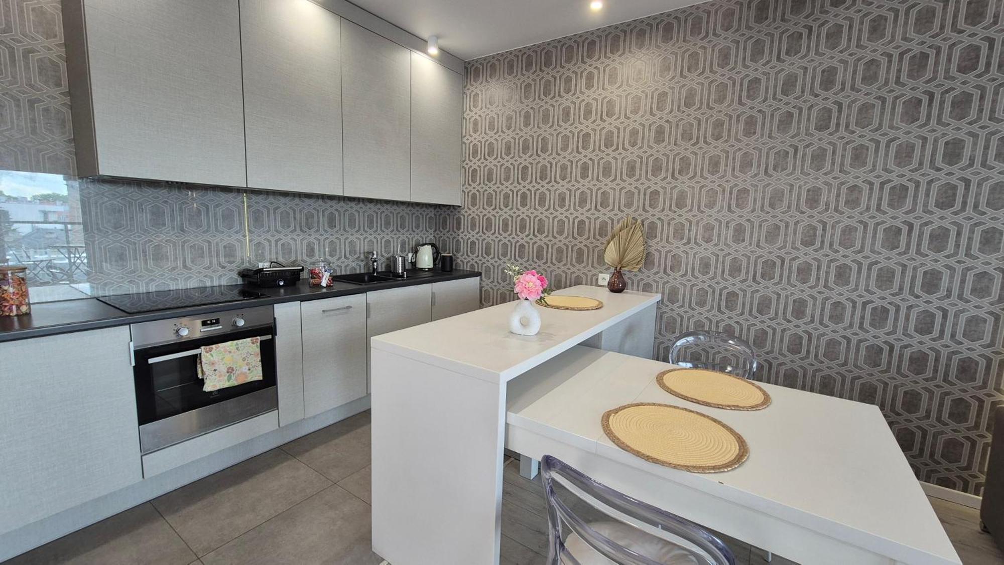 Apartment Boznicza Old Town Lux Apartment, Self Check-in 24h, Free Parking Poznan
