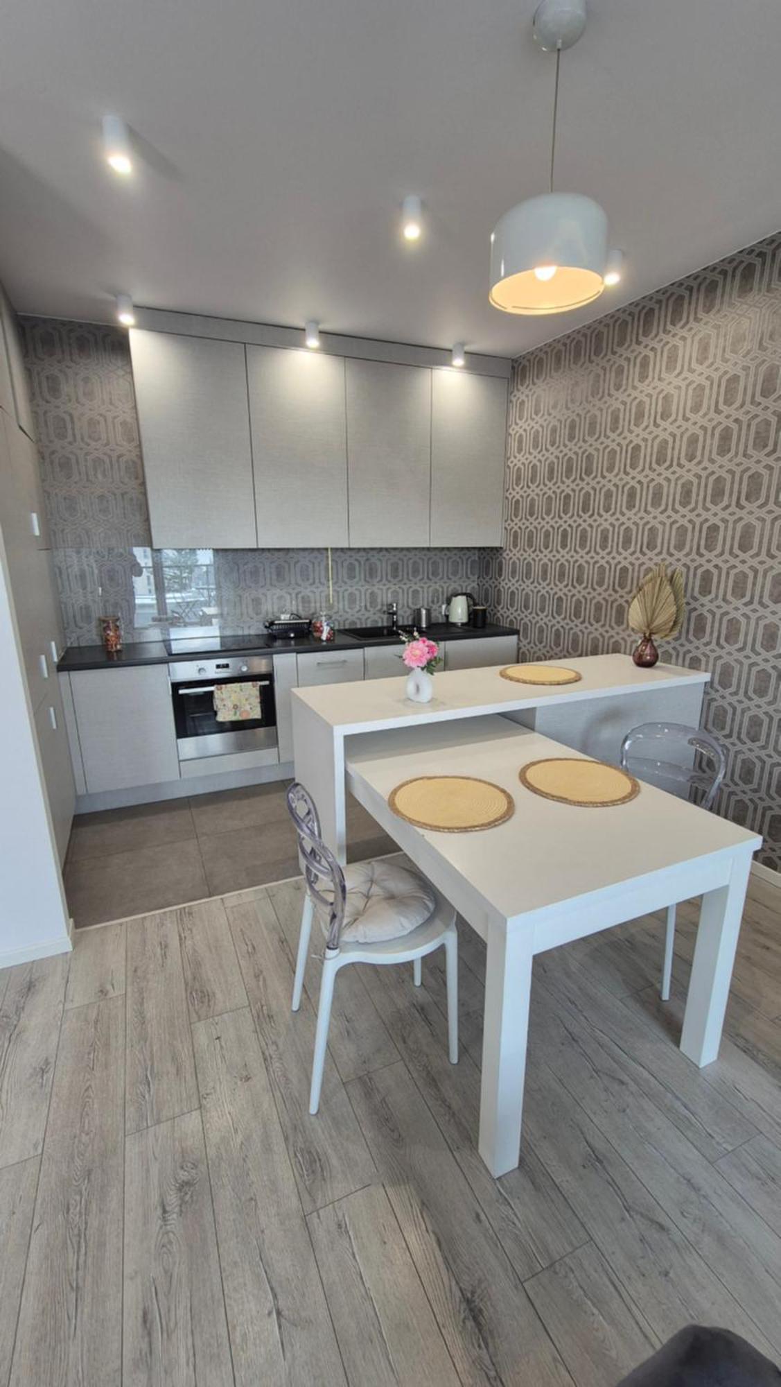 Boznicza Old Town Lux Apartment, Self Check-in 24h, Free Parking Apartment *